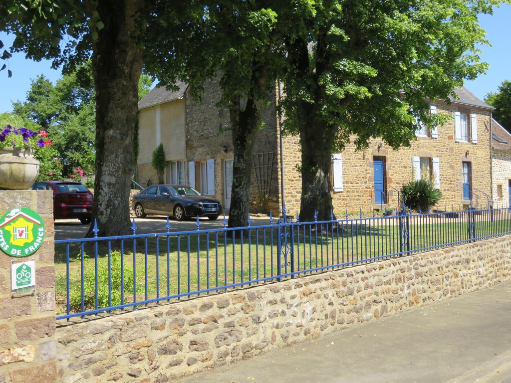 Les Quatre Saisons Bed and Breakfast Moitron-sur-Sarthe Εξωτερικό φωτογραφία